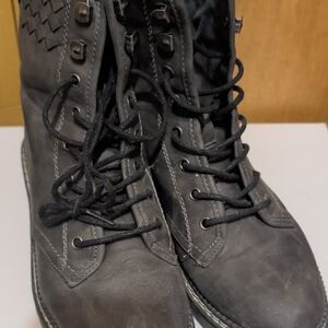 XOXO Men's Charcoal Lace-Up Boots